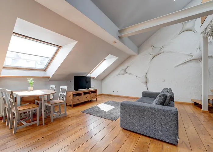 Charming Loft In Oldtown *